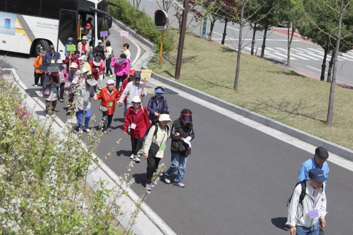 9c51d2f5057141679d5ece2a1bcf2323_1431297