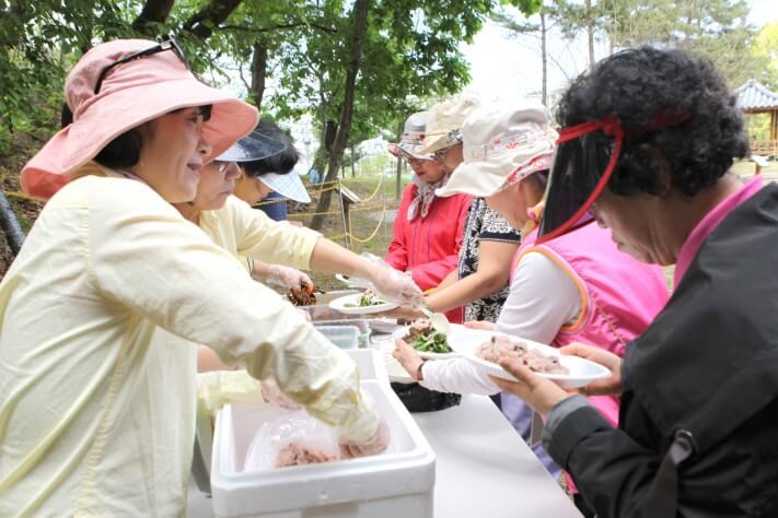 9c51d2f5057141679d5ece2a1bcf2323_1431297