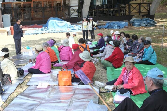 9c51d2f5057141679d5ece2a1bcf2323_1431297