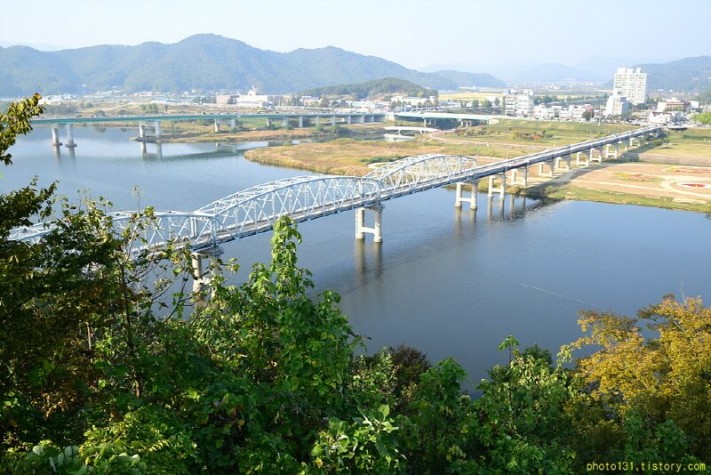 af5d1528f814e6af20205b2cb4bda086_1445145