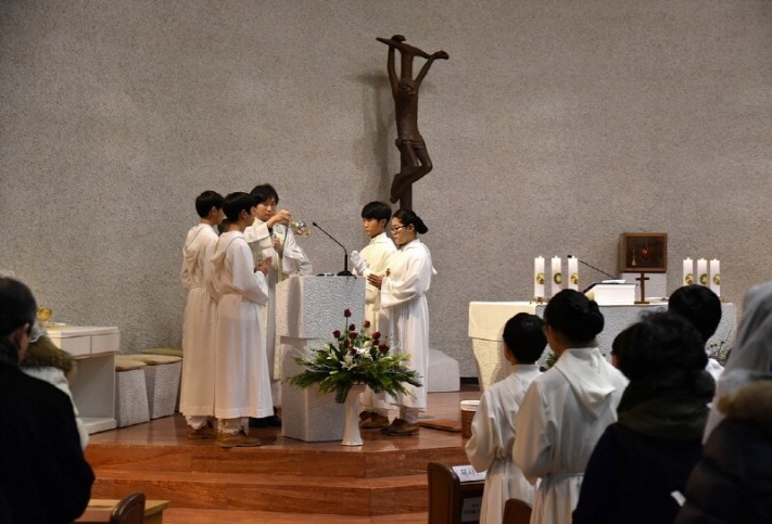 b79341620bc805aba2accb1ced181198_1451058