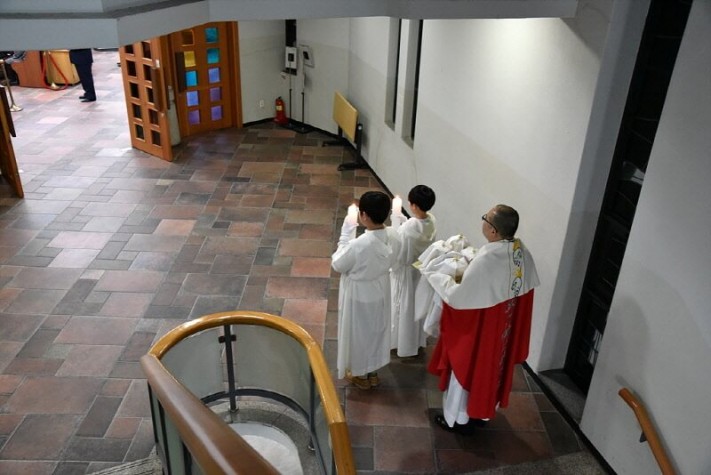 8319f4bdfe5d887a93d8d5ce19055aac_1458913