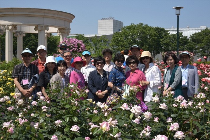 c35a7bff7e138ef8b0e6e9f272f9f919_1463974