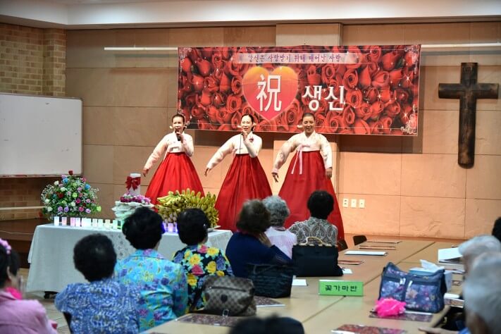 b8329d69fe87268654b2b3c2c699ce4c_1474537