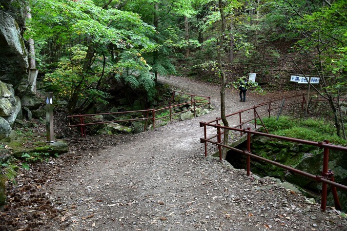 a6fbfd6951cef6e61d4752e6b1c447a9_1476692