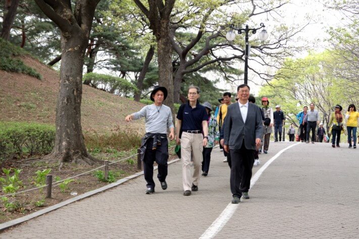 c25e4bd3c6c512a92c0ac99e4b151e99_1492436