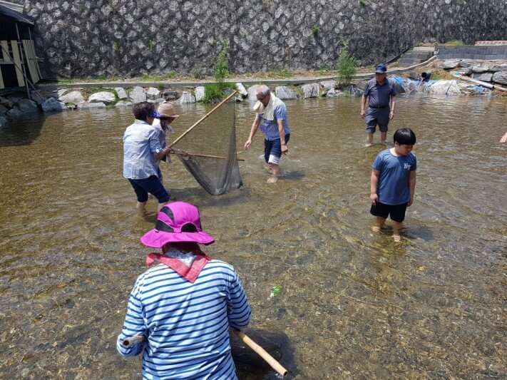 08463ffe1e28dcb4a4fc91b889fdfddd_1528465