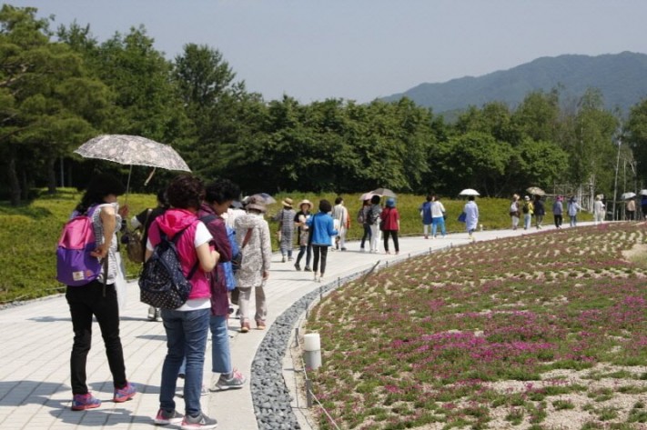 8cd5bfdd0a2ead2b9dafe58c076a04d0_1528268