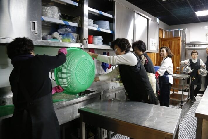 f0e8b969fdab45fe44175a591808fc1f_1549377