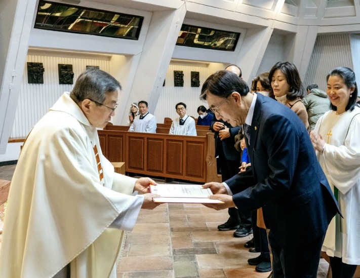 ed6b19b722688e63a35cab864981af4c_1736155